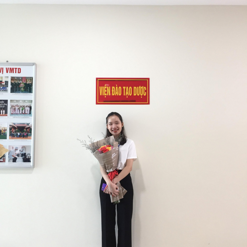 Dược sĩ Đại học Oanh Lê Dược sĩ Đại học Oanh Le