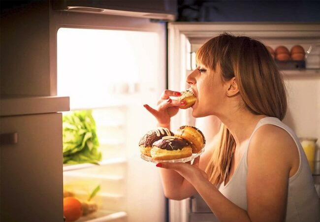 Người mắc rối loạn ăn uống vô độ thường ăn một lượng lớn trong thời gian không cụ thể