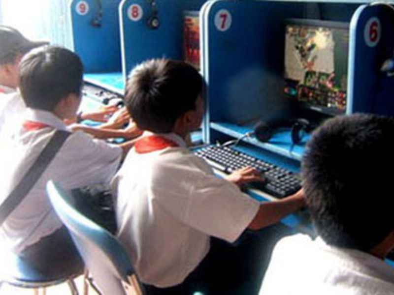 Trẻ "chìm đắm" vào việc chơi gảme mà bỏ bê học tập